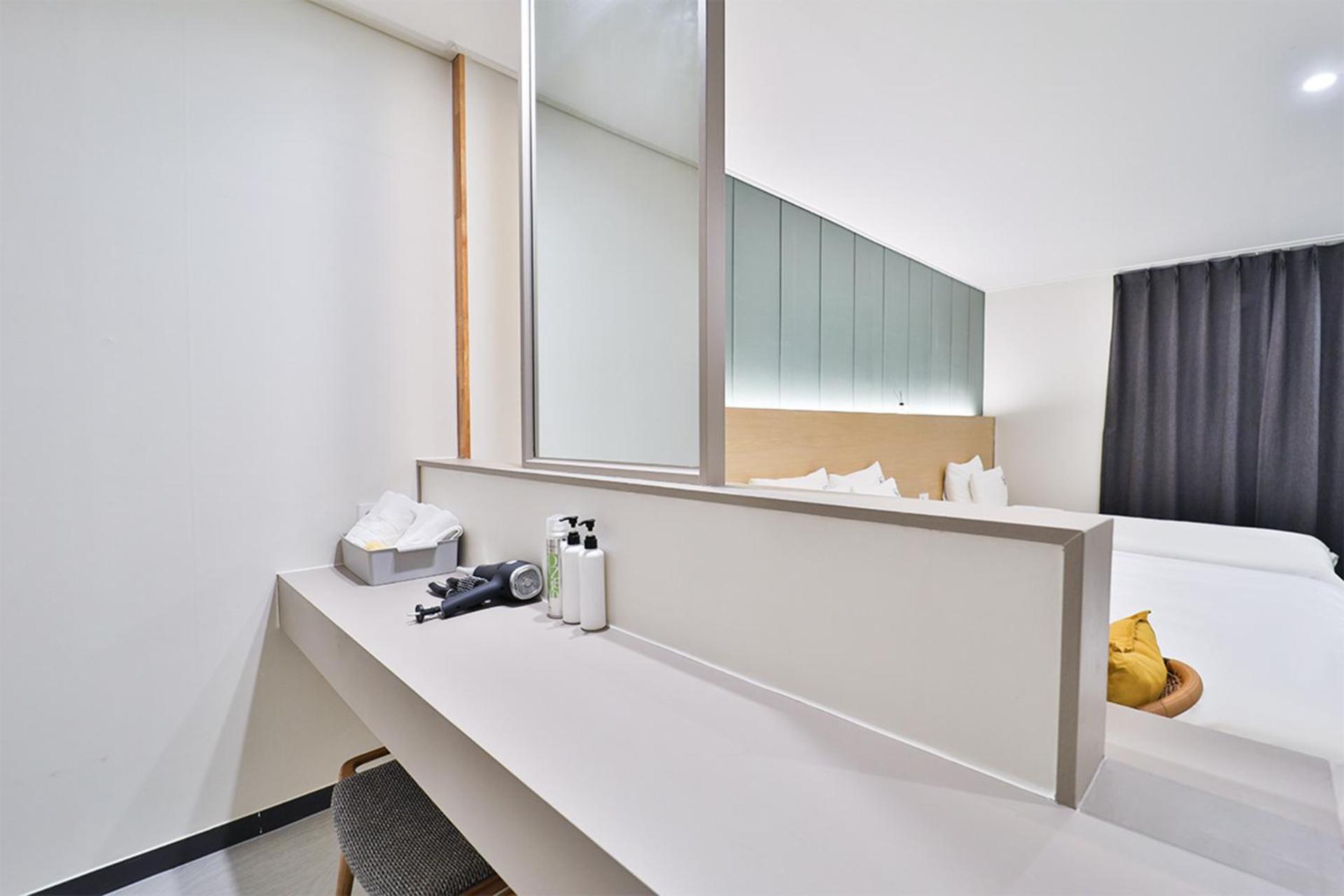 Calm Rest Hotel Busan Sasang Εξωτερικό φωτογραφία